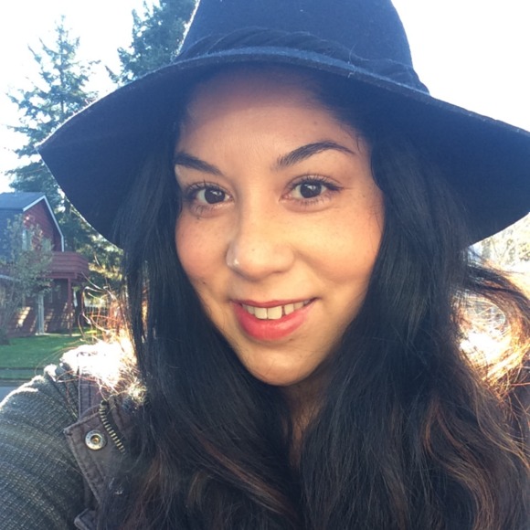 Meet your Posher, Elena - Picture 1 of 1